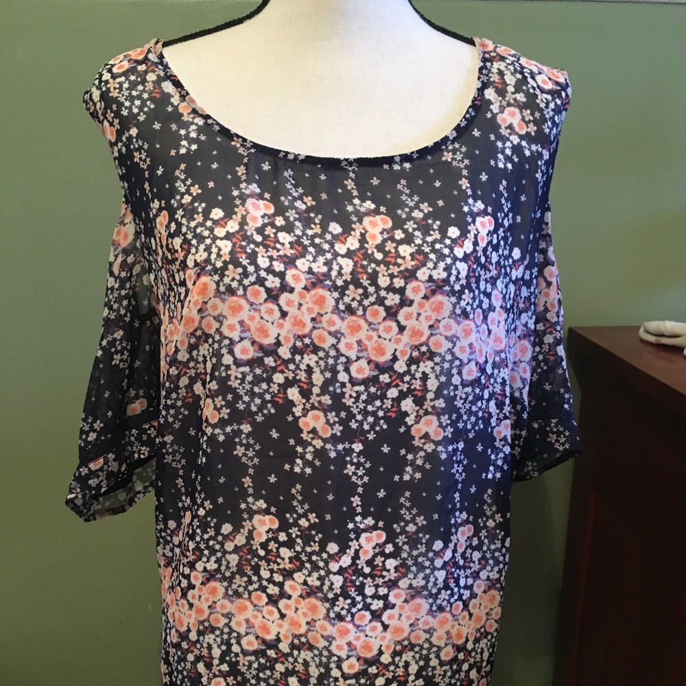 Plus size 3x navy, Alyx Cold shoulder top.